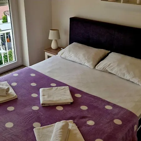 Apartman Lara *